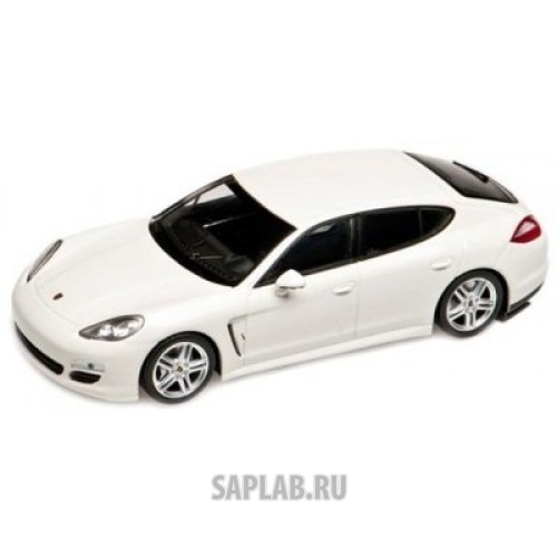 Купить Porsche WAP0200090C Модель автомобиля Porsche Panamera Diesel White, 1:43, артикул WAP0200090C